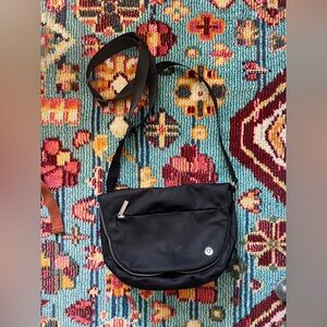 NWOT Lululemon Crossbody